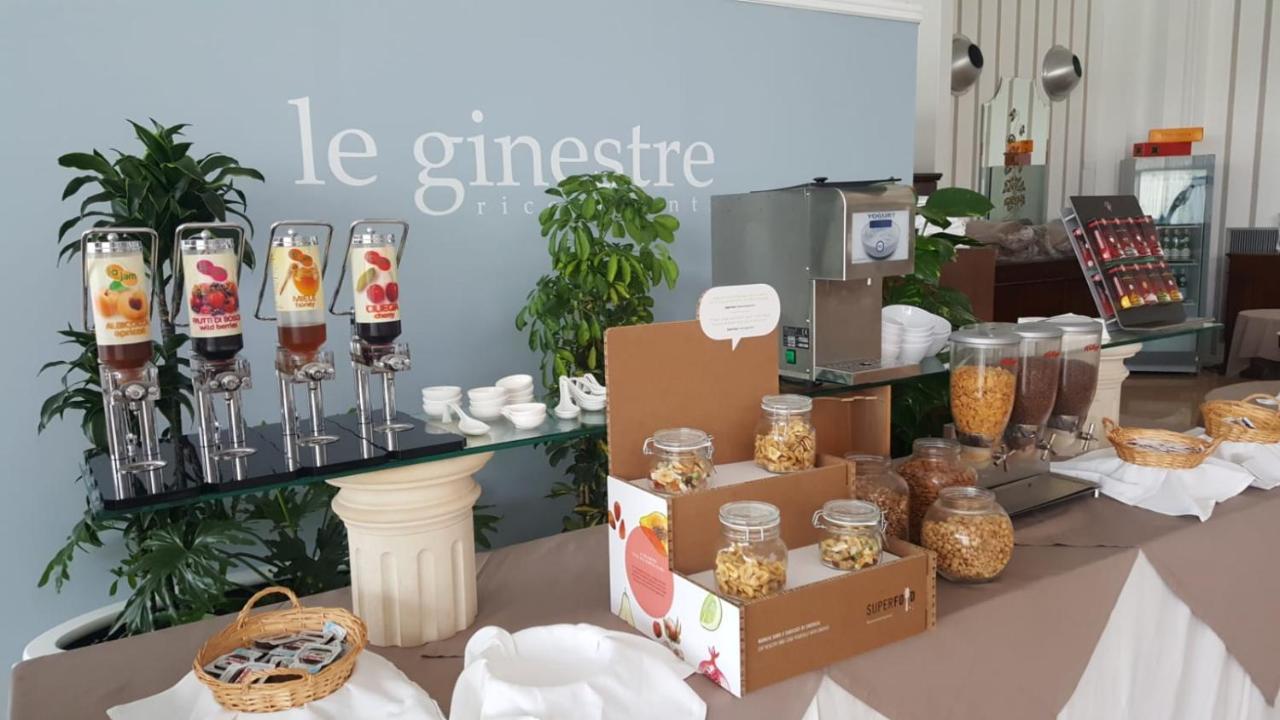 Hotel Le Ginestre Family & Wellness Vieste Exteriör bild